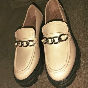 Never worn Platform shoes Size 9